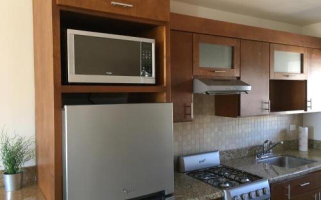 Fantastic & Cozy #3: Condo Close To the Beach