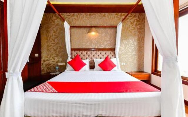 OYO 24325 Houseboat Luxury Gokul Holidays