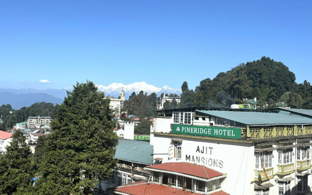 Pineridge Hotel