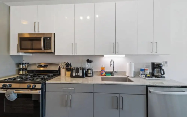 New & Modern  Lux City Escape