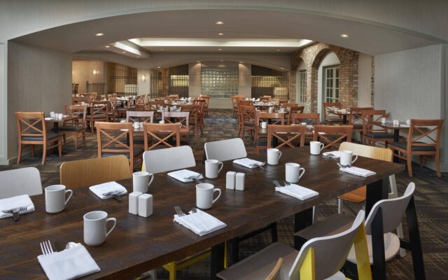 Delta Hotels by Marriott Toronto Airport & Conference Centre