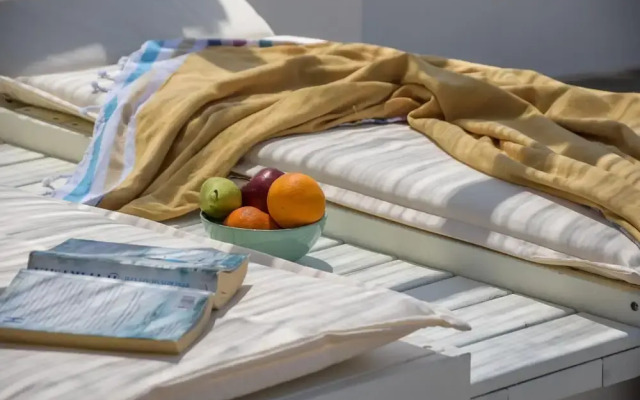 The Veranda of Gavrion - Deluxe Cycladic House