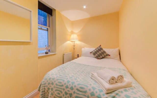 Collingham Place Apartment