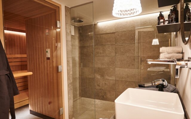 Serviced Luxury Chalet Evi