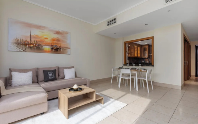 Maison Privee - Stylish & Spacious Apartment in Downtown Dubai