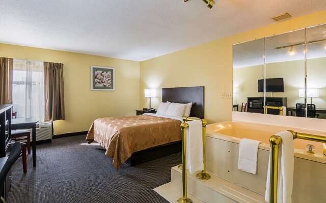 Quality Inn & Suites Greensburg I-74
