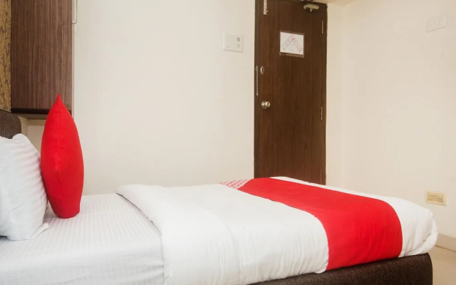 OYO 4173 Dolphin Club