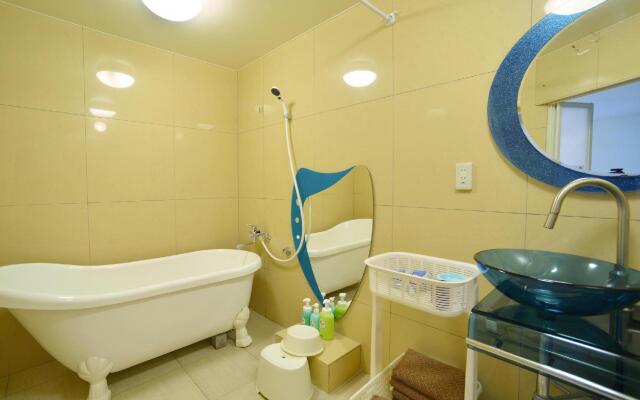 Condominium Ceaser Nakijin