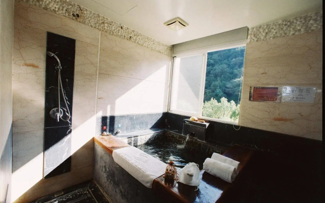Sunrise Hot Spring Hotel