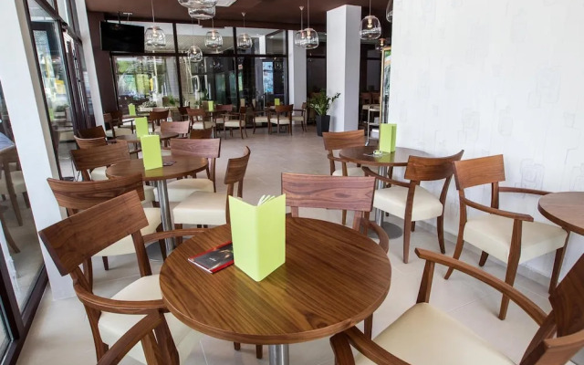 Hotel International