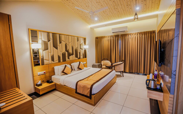 Hotel Mukut Mani Govardhan