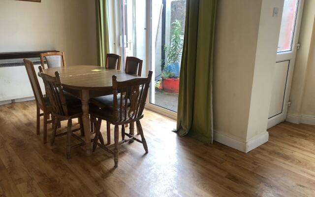 Erneside Townhouses 3 Bedroom Self-catering Holiday Rentals Near River Erne