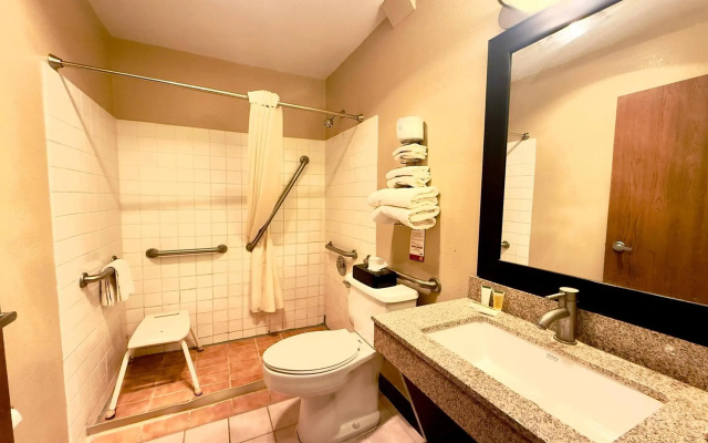 Super 8 by Wyndham Melrose