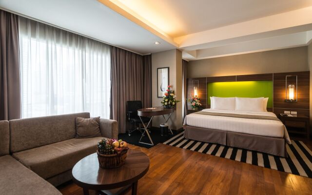 Novotel Living Bangkok Sukhumvit Legacy