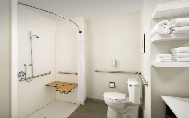 Hampton Inn Kansas City The Legends