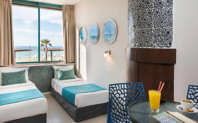 Beachfront Hostel