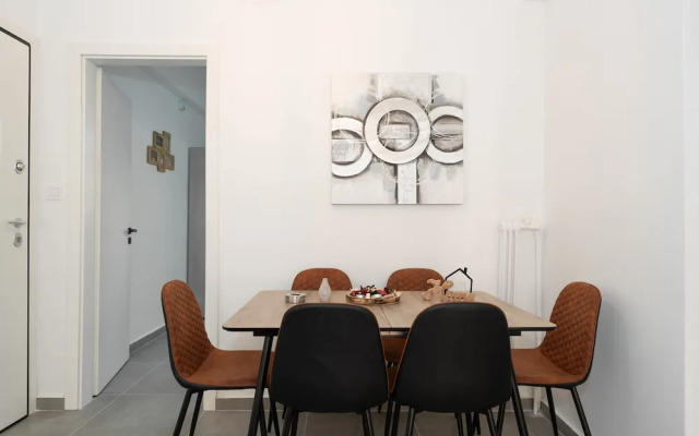 Contemporary Chic Apartment in Athens