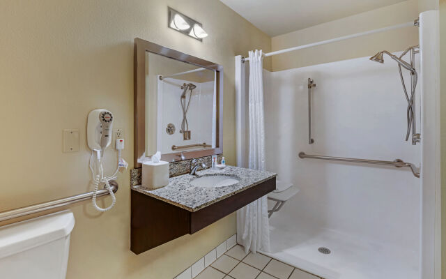 Comfort Suites Helena Airport