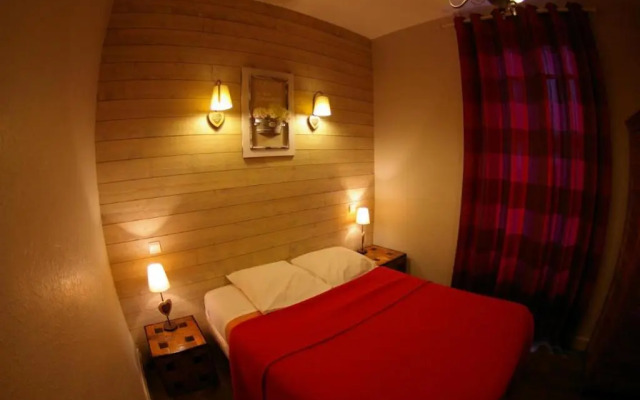 Logis Hotel Le Cheval Noir