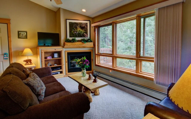 River Stone Resorts & Bear Paw Suites