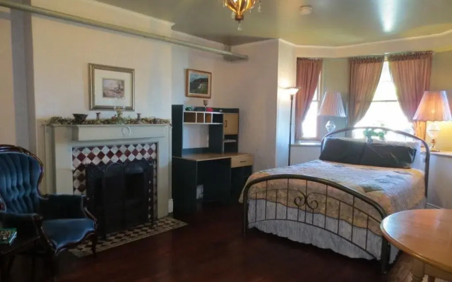 A Tanners Home Inn Bed and Breakfast