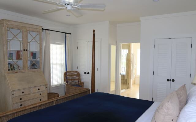 The Sandpiper Inn & Cottages