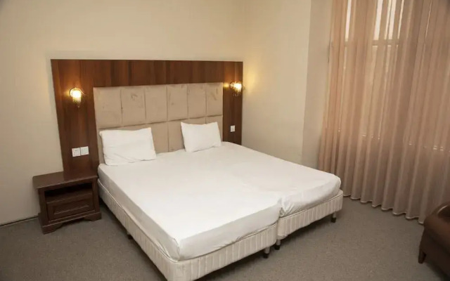 Pilot Apart Hotel