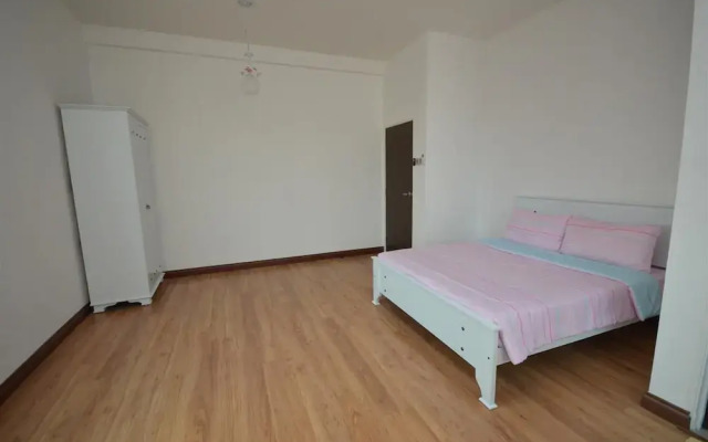 Felicia Home