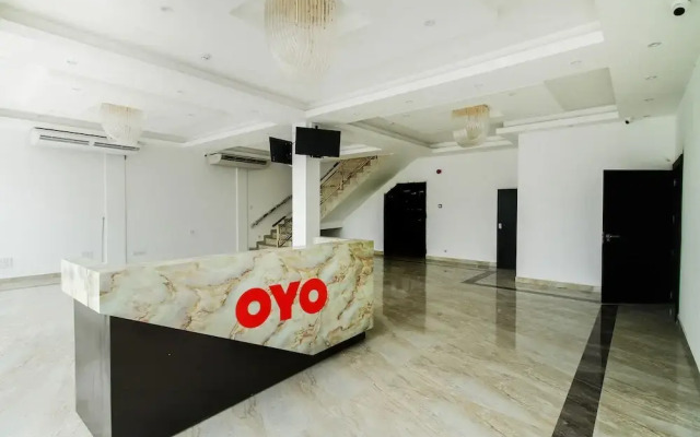 Capital O 358 Viveka Hotel