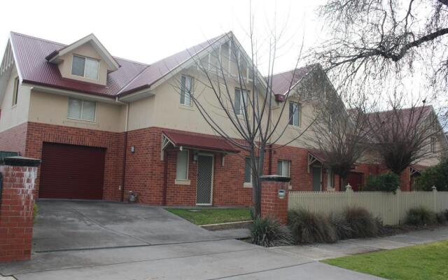 Albury Suites - Schubach Street