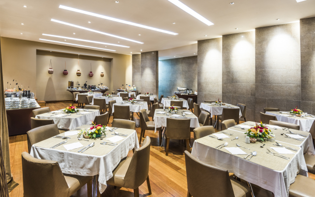 Hotel Rosales Plaza