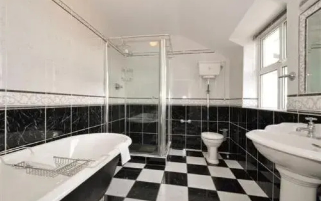 Claremount House B&B