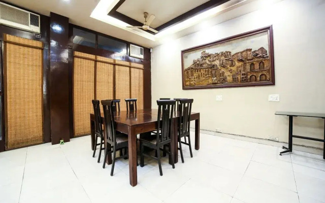 Capital O 928 Villa@43