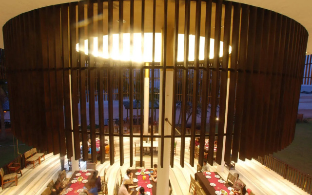 Bansaithong Beach Resort