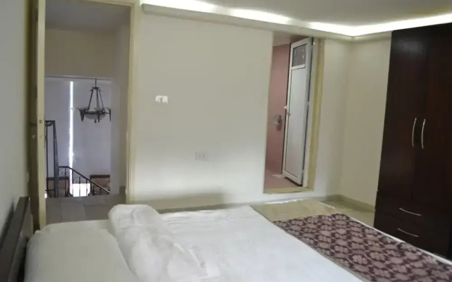 Silver Apartments