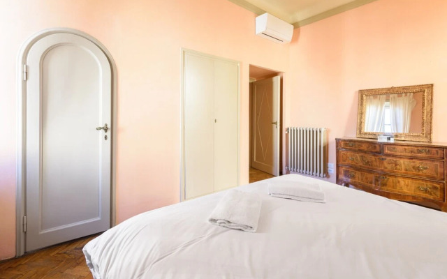 Ponte Vecchio 3 bedrooms by Mmega