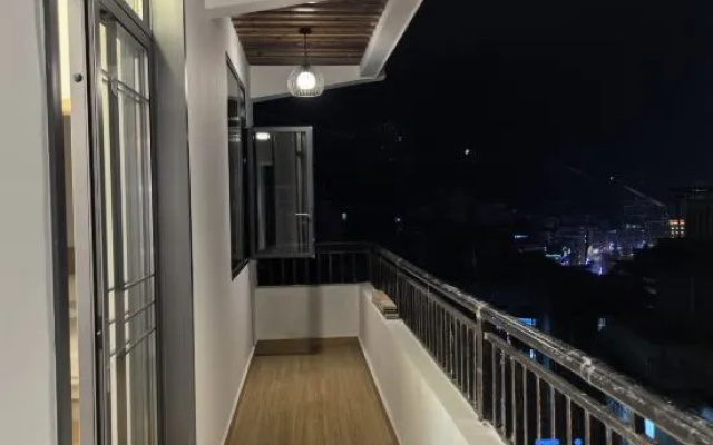 Maple Moon B&B – Hotel Rooms – Xiangxi
