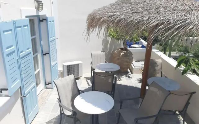 Villa Nikos Karamolegos