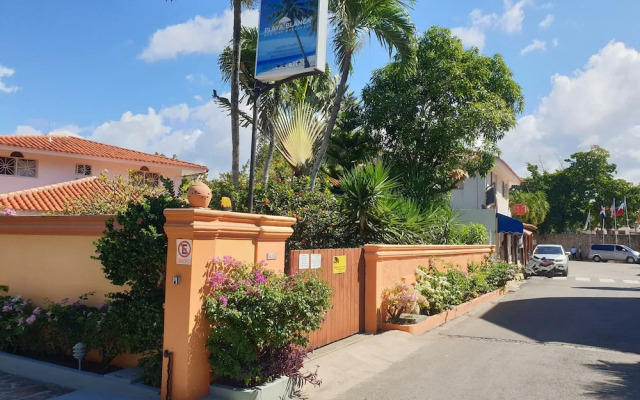 Playa Blanca Bed & Breakfast