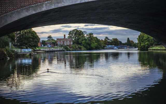 The Mitre Hotel Hampton Court