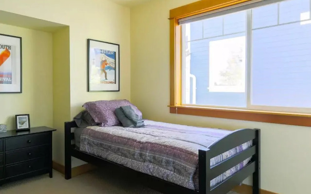 Seattle Vacation Home: The Chalet