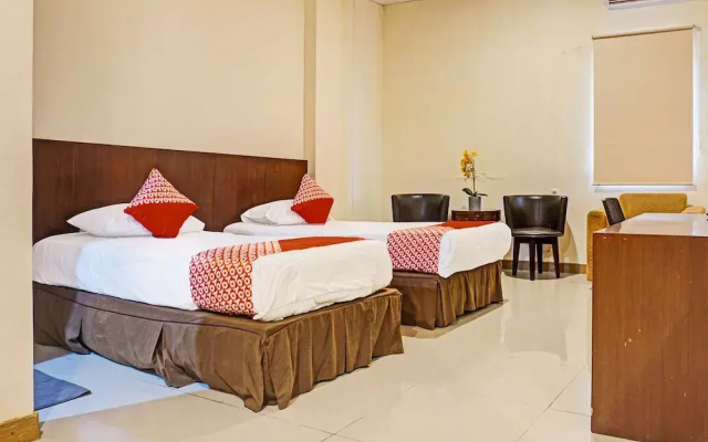 Collection O 91414 Hotel Marina Beach