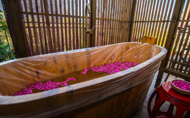 Secret Courtyard Resort Hotel