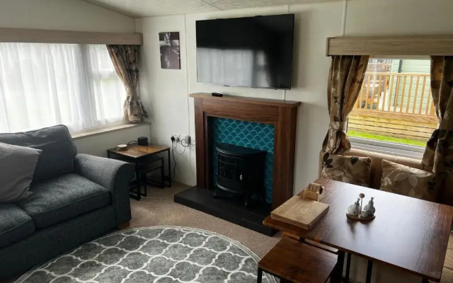 Relaxing and Quiet Holiday Cabin, Sleeps 4