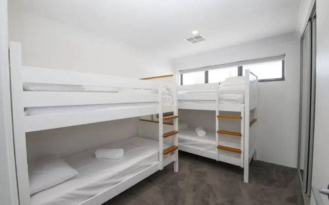 Karrinyup Waters House Rentals