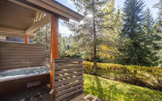 #34 Englewood Greens