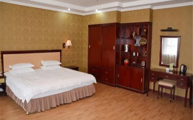 Huifeng Hotel