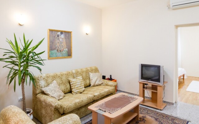 Basco Slavija Square Apartment