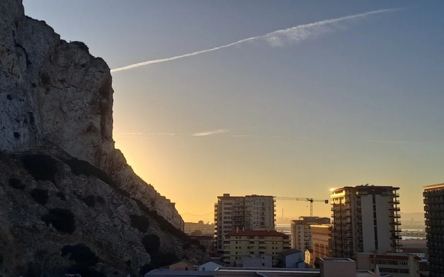 Beautiful Studio in Gibraltar - E1