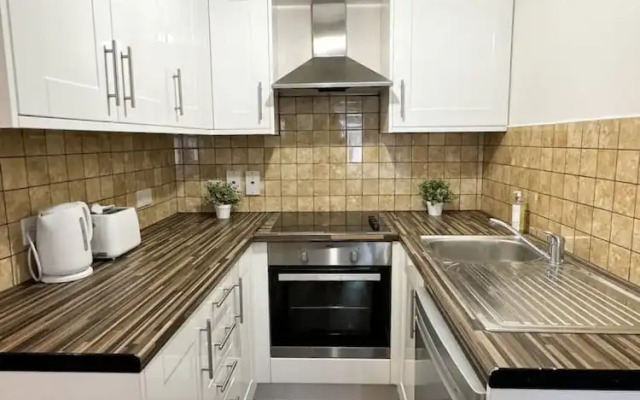 London Stylish 1 Bedroom Apartment With Garden